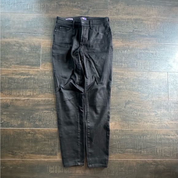 NOT YOUR DAUGHTER’S JEANS Ami Skinny Jeans In Sure Stretch Denim in Black - Picture 6 of 9